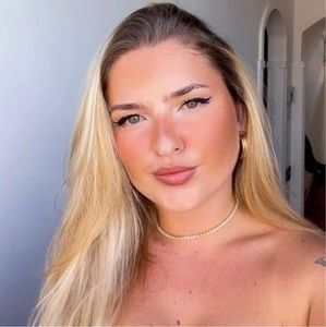 Meet your Posher, Paula